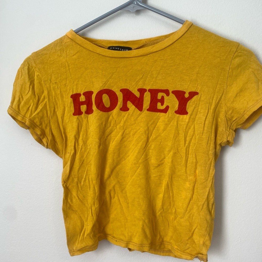 honey cropped tee